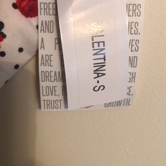 LuLaRoe valentina - Picture 6 of 6